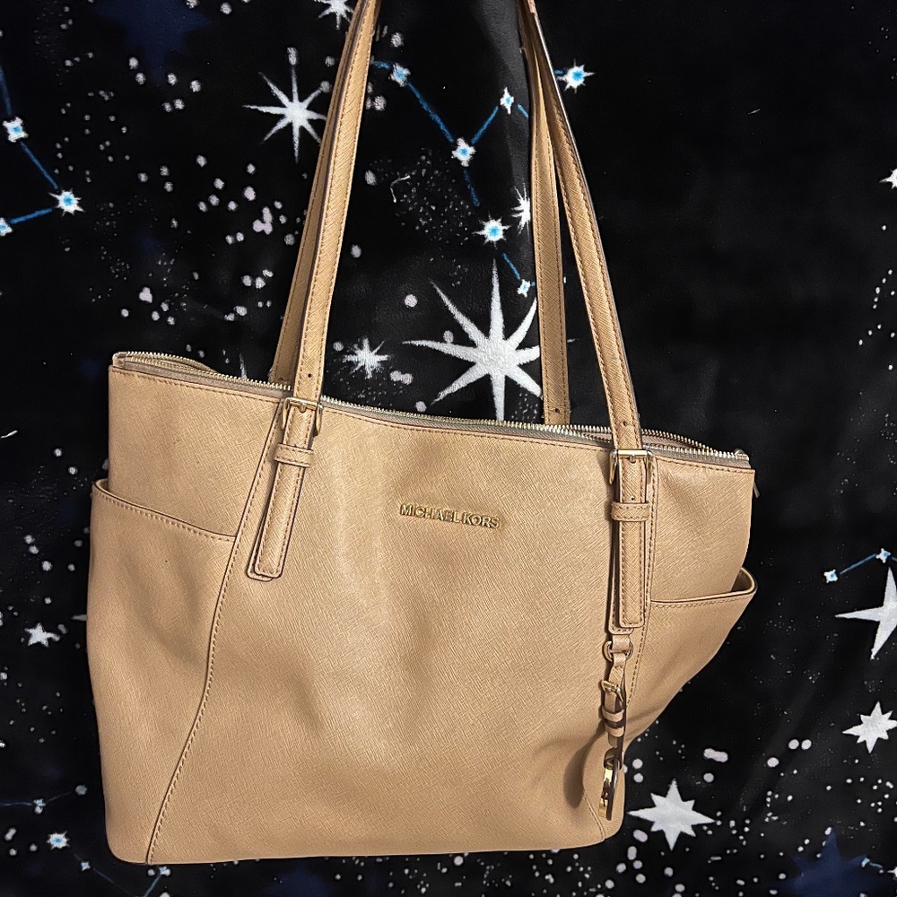 Tote